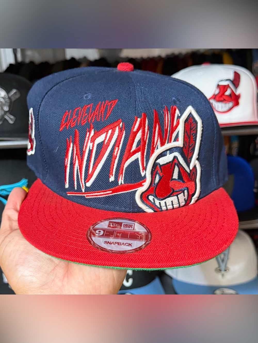 Very Rare New Era 9FIFTY Cleveland Indians snapback navy Blue & red Visor New Co